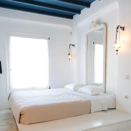 Omnia Villa *